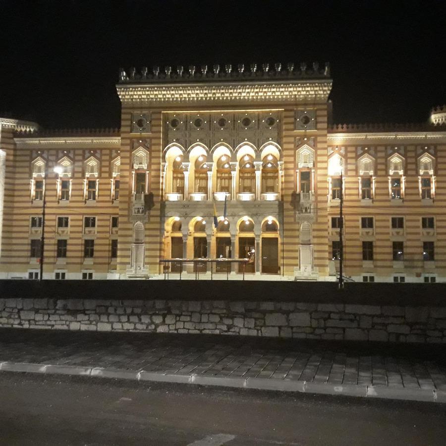 Lovely Apartment In Old Town 400M From City Center Sebilj Сараево Екстериор снимка